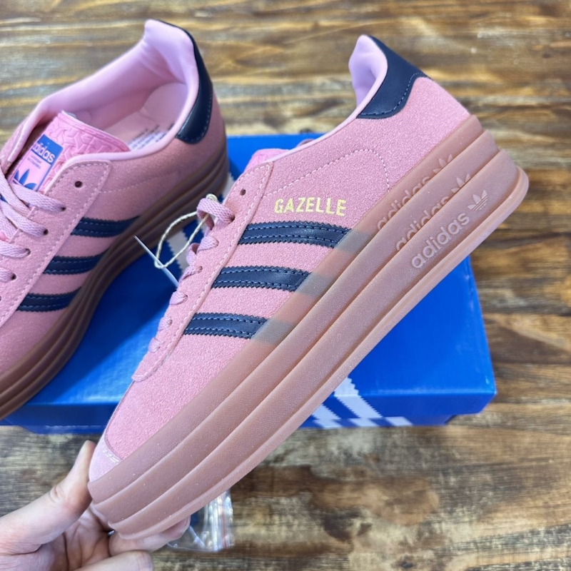 Adidas Sneakers